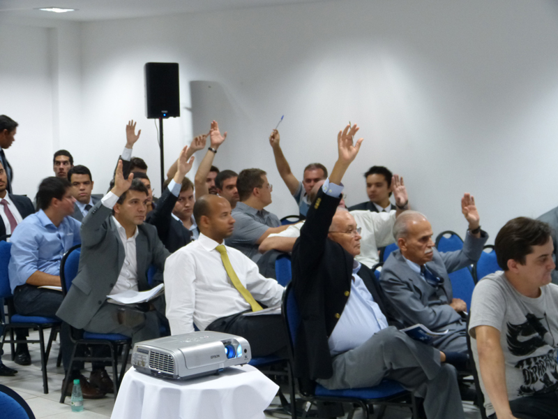 AGE aprova indicativo de greve