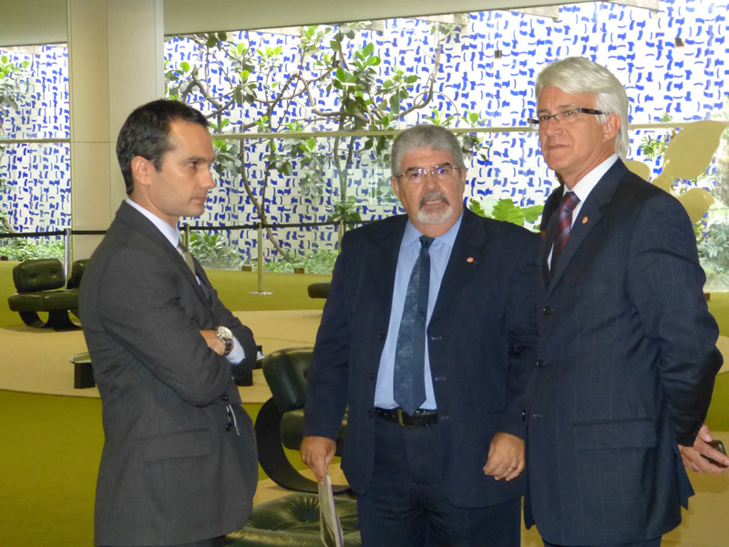 PLP 205: CTASP pode aprovar requerimento com convocação ao AGU