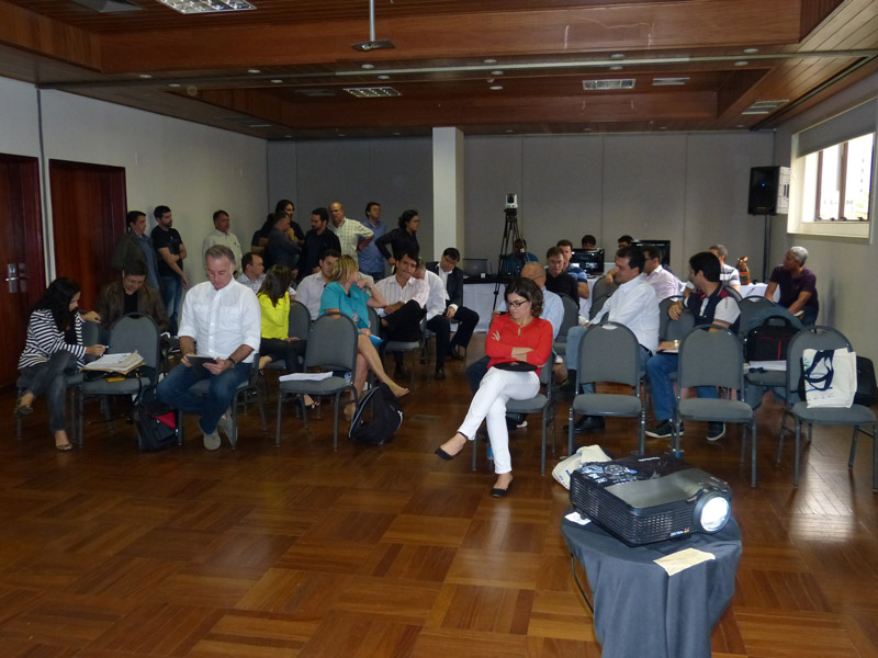 AGO aprova contas de 2012 e orçamento para 2013