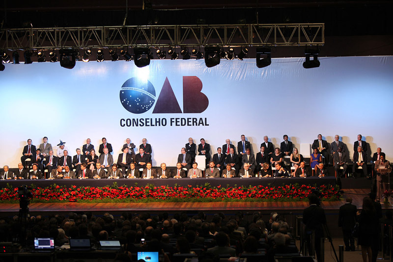 Novo presidente da OAB toma posse