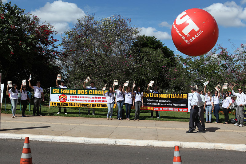 Câmara realiza primeiro debate sobre PLP 205
