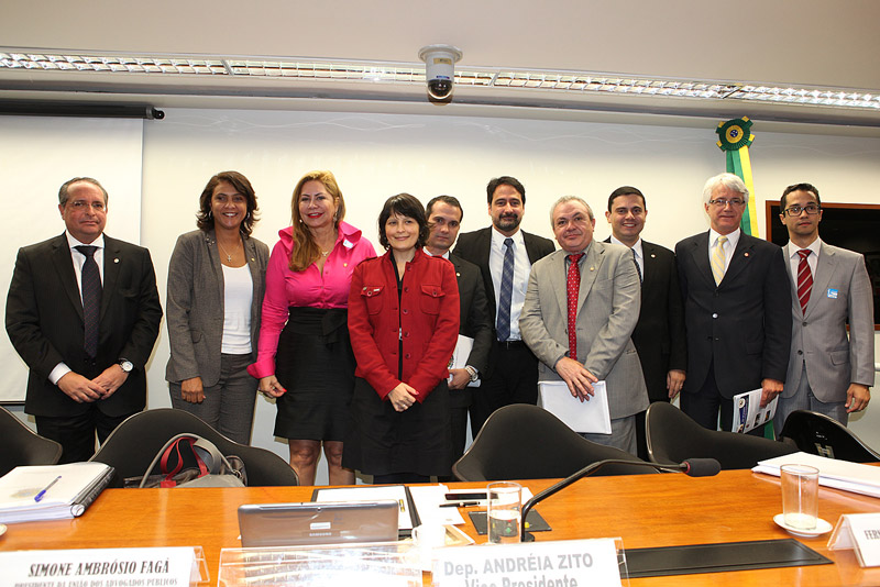 Câmara realiza primeiro debate sobre PLP 205