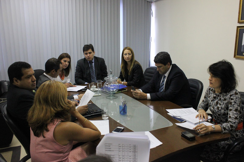 Entidades da Advocacia Pública debatem agenda para 2013