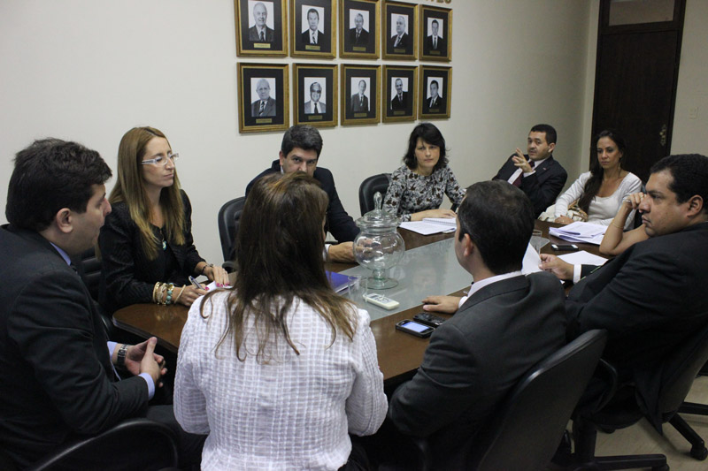Entidades da Advocacia Pública debatem agenda para 2013