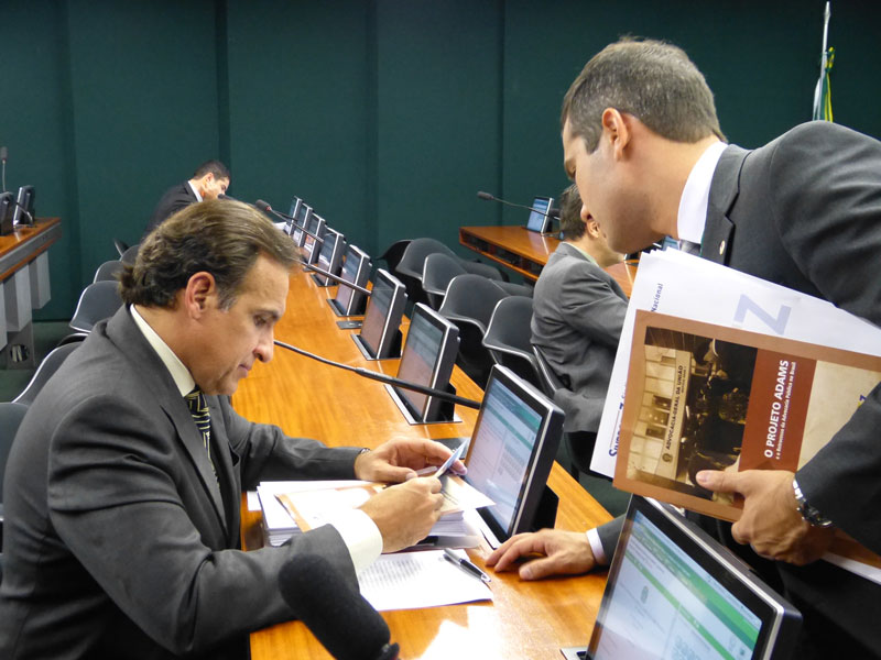 SINPROFAZ denuncia a parlamentares equívocos do projeto Adams