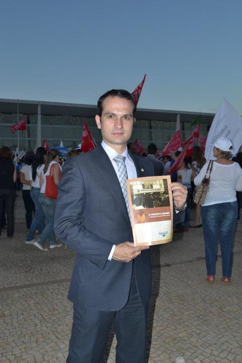 SINPROFAZ reforça campanha “Fora Adams” durante ato na Esplanada