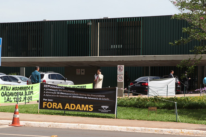 Fora Adams repercute na Câmara Federal