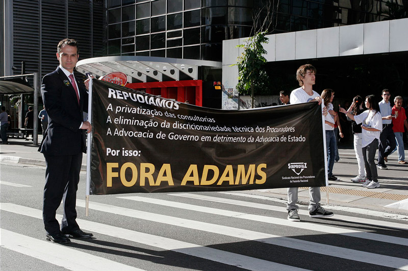 Campanha “Fora Adams” repercute em São Paulo
