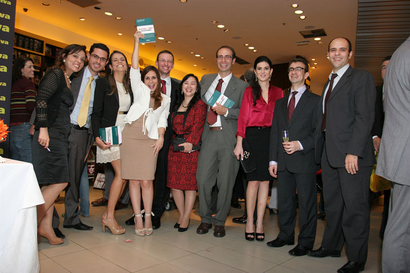 PFNs são co-autores em obra que comenta Súmulas da AGU