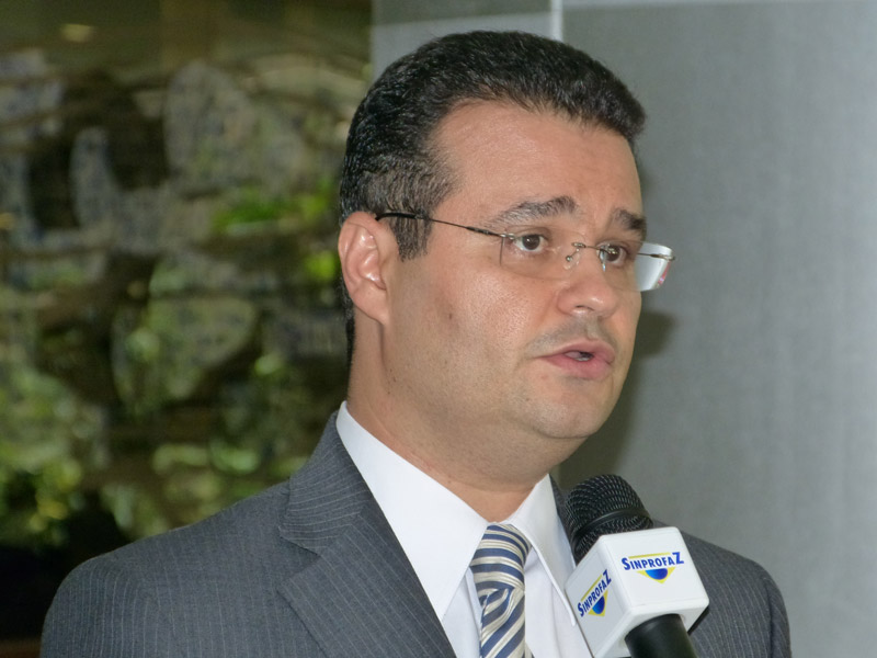 PLP 205/12: SINPROFAZ protesta contra cancelamento de audiência pública