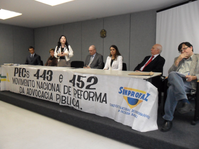 Campanha salarial: aumenta pressão das carreiras em Brasília e nos estados