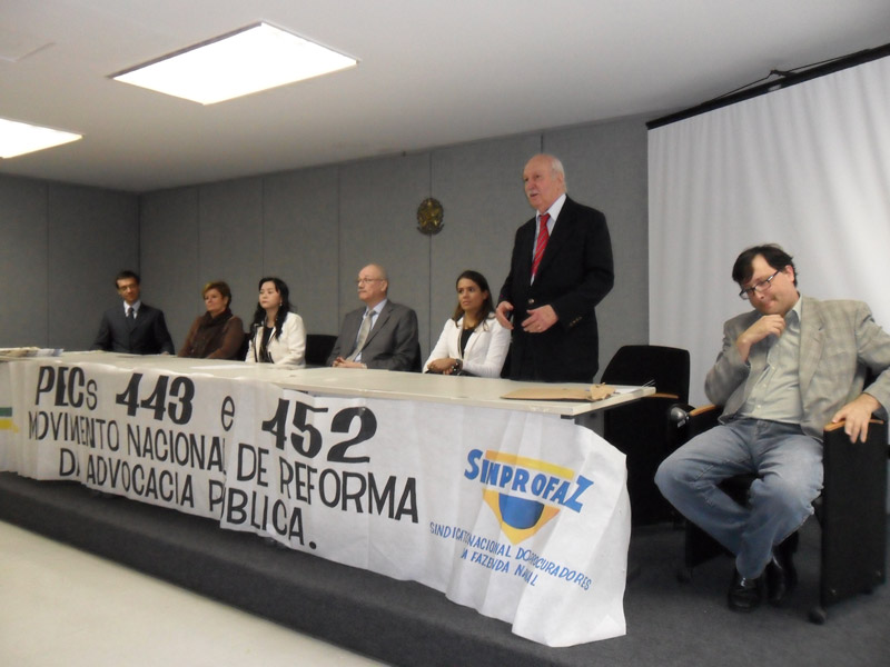 Campanha salarial: aumenta pressão das carreiras em Brasília e nos estados