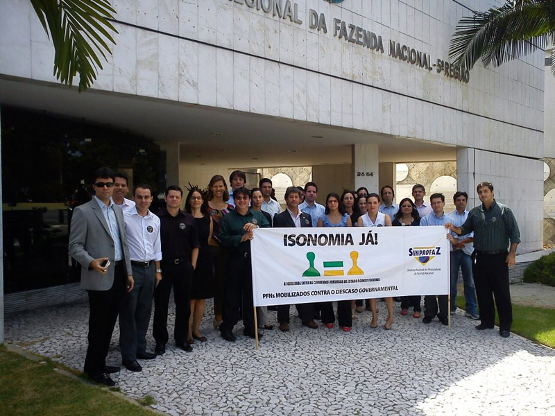 Campanha salarial: aumenta pressão das carreiras em Brasília e nos estados