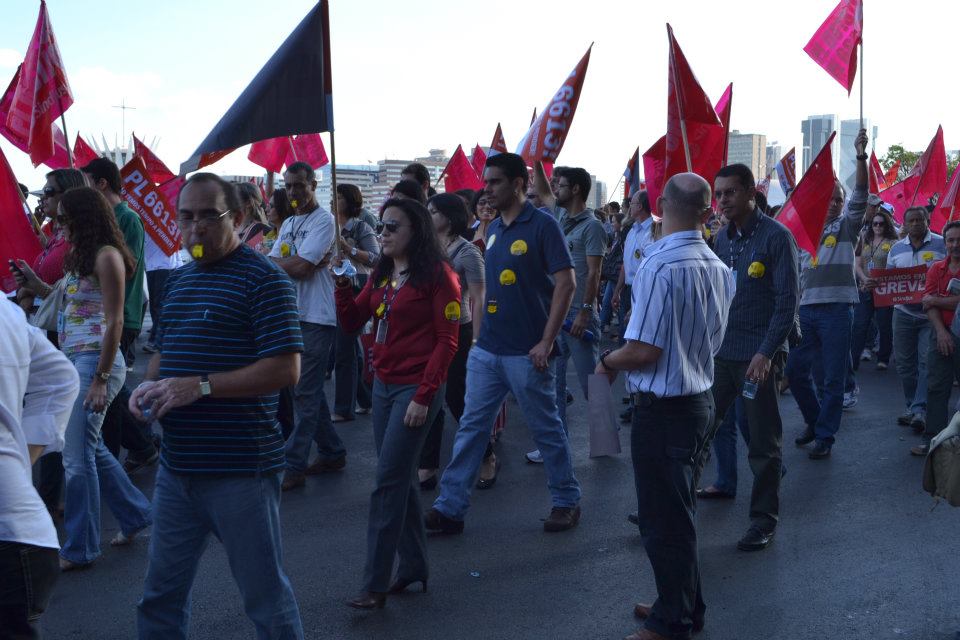 Advocacia e Defensoria Públicas Federais integram grande ato público em Brasília