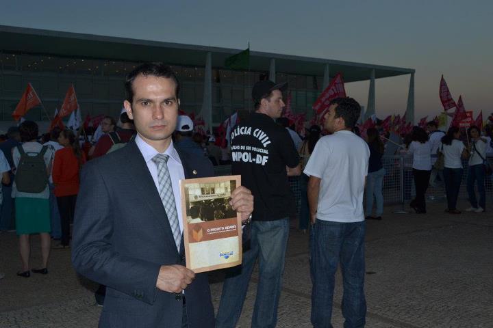 Advocacia e Defensoria Públicas Federais integram grande ato público em Brasília