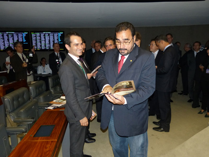 Lei Orgânica: Advogados públicos protestam na Câmara contra PLP 205