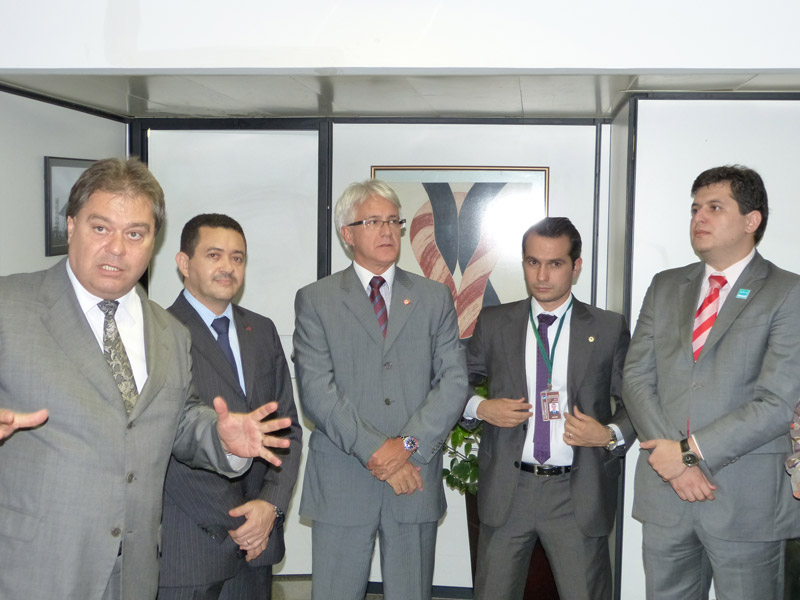 SINPROFAZ reúne-se com líder do PTB no Senado