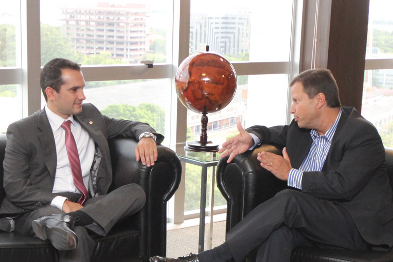 SINPROFAZ é recebido por dirigentes da OAB-RS